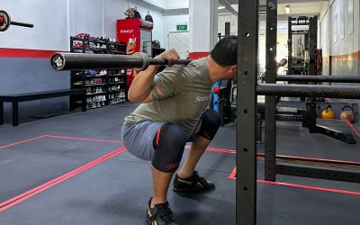 Why You Shouldn’t Use Mirrors When Barbell Training